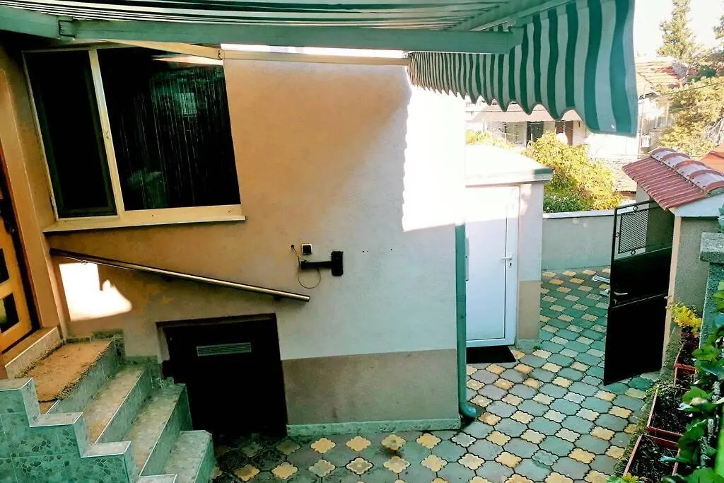 普罗夫迪夫Нouse With Cute Little Yard公寓
