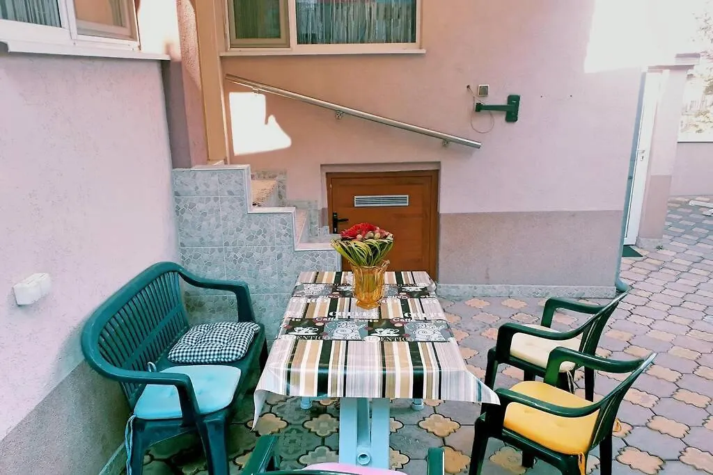 公寓 普罗夫迪夫Нouse With Cute Little Yard公寓