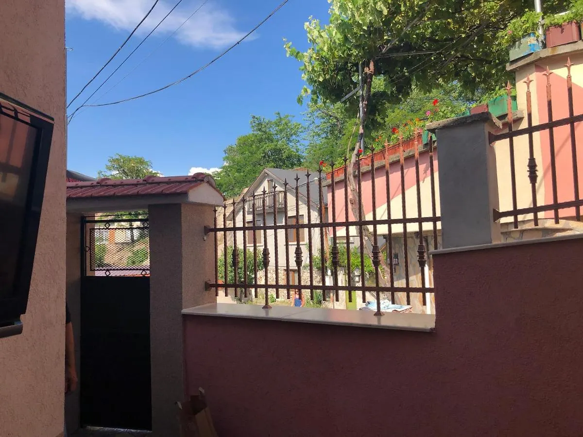 Нouse With Cute Little Yard Apartment Plovdiv Bulgaria
